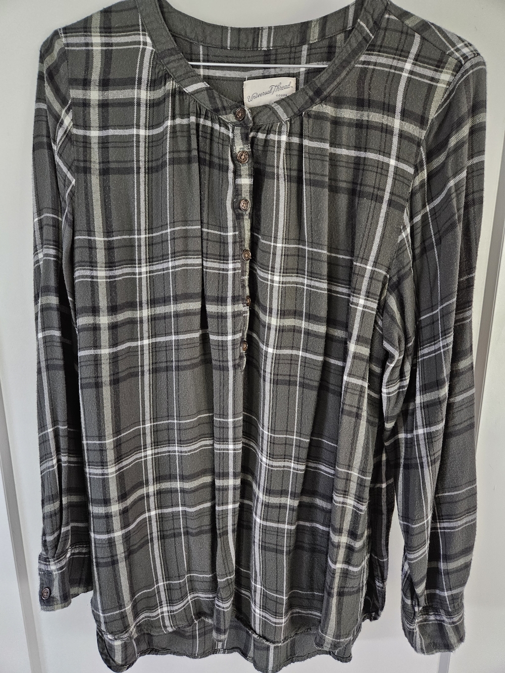 Universal Thread Olive Plaid Button Front Blouse Lightweight